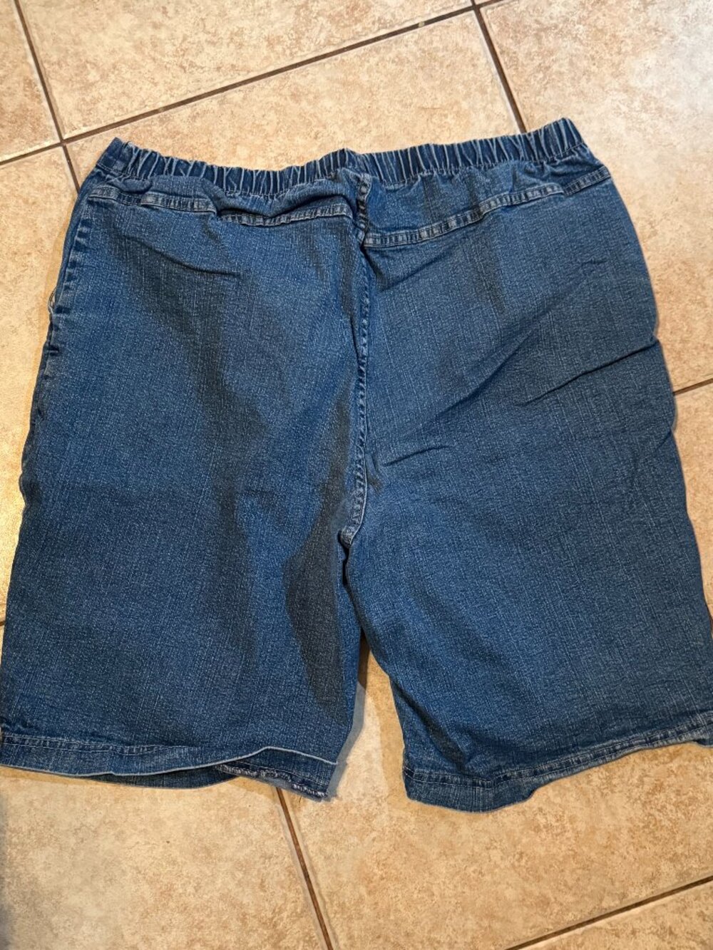 D&Co. Women’s Pull-On Denim Shorts 1X Dark Wash